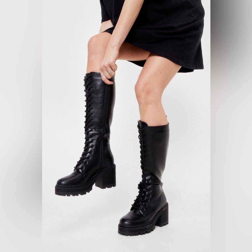 Nasty Gal Lace Up Knee High Chunky Boots Size 8/39 - new without tags!!